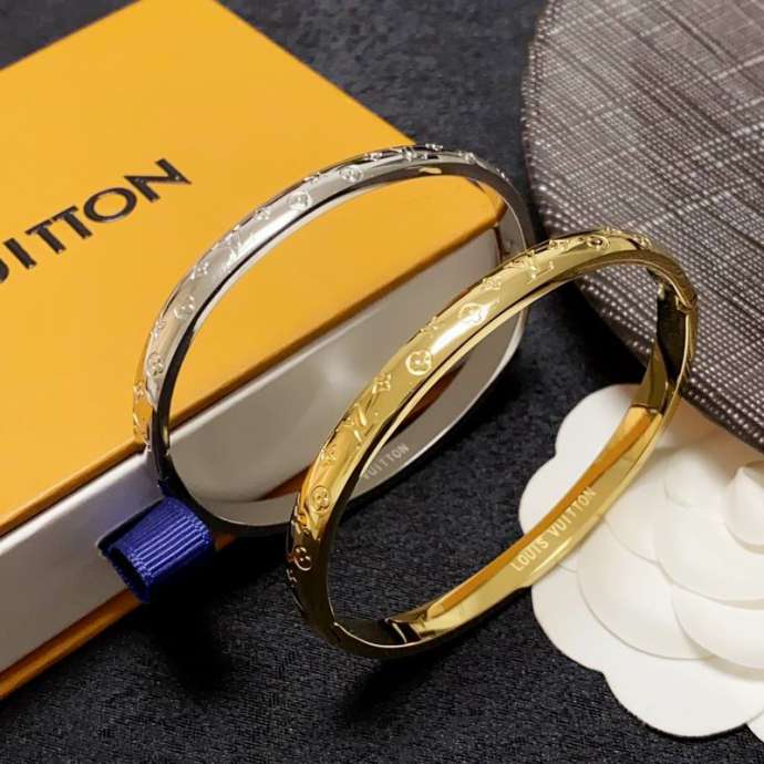 Picture of LV Bracelet _SKULVbracelet07cly18910918